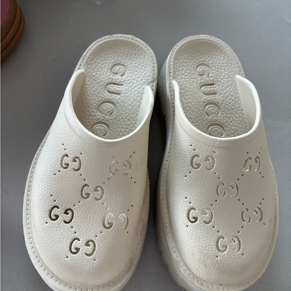 Gucci White Slide Sandals